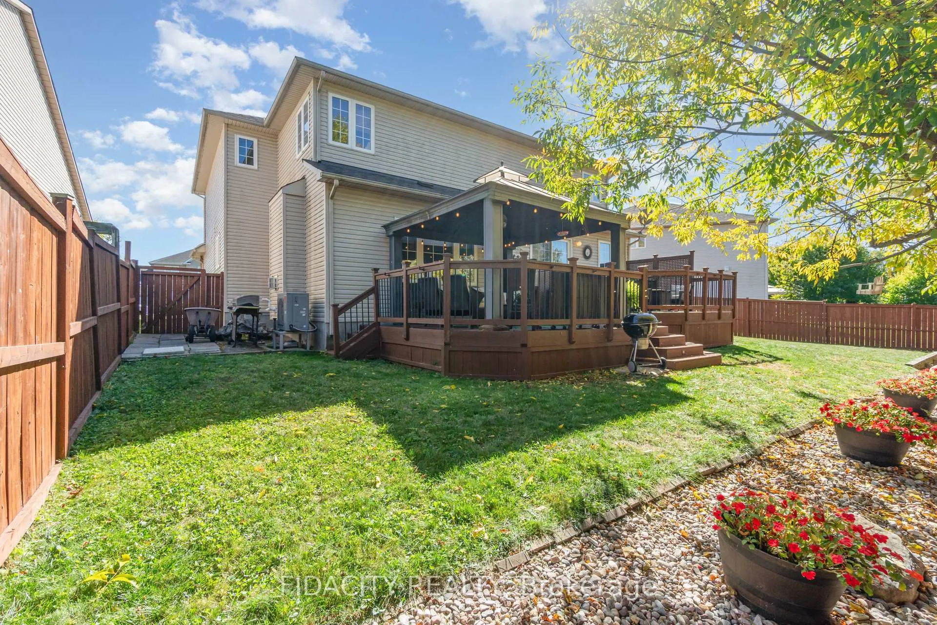 Photo 36 of 50 Sirocco Crescent, Ottawa, Stittsville (North) — HOMEH