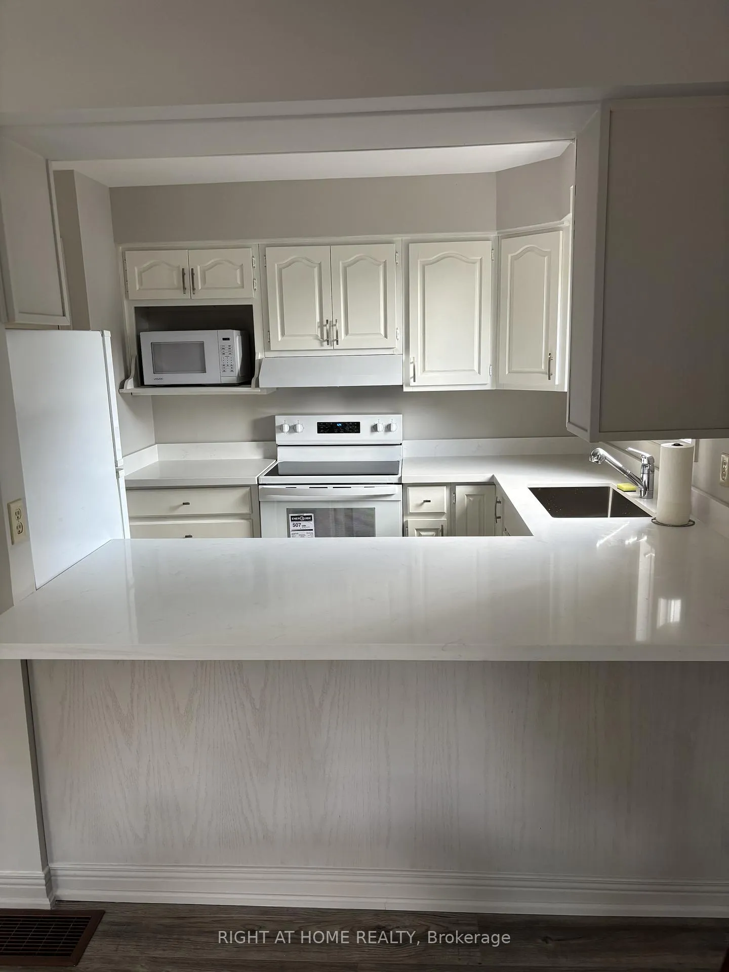 Photo 8 of Unit 4, 215 Pine Street, Collingwood — HOMEH