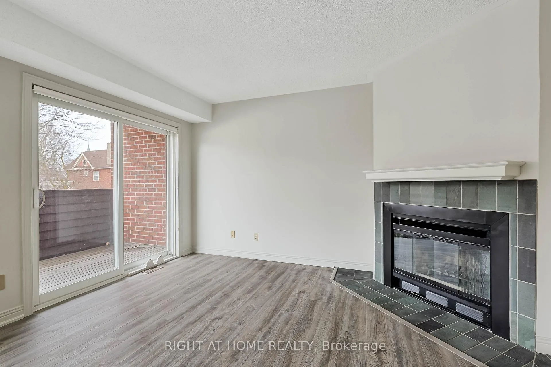 Photo 14 of Unit 4, 215 Pine Street, Collingwood — HOMEH