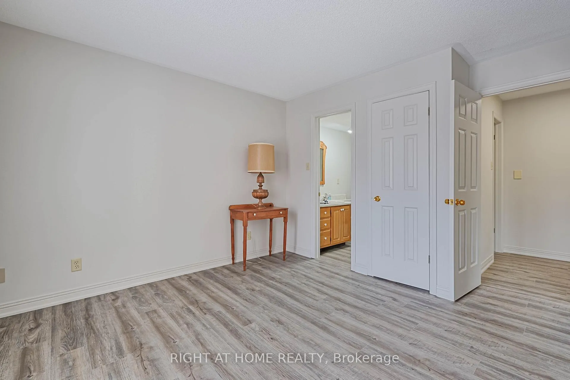 Photo 20 of Unit 4, 215 Pine Street, Collingwood — HOMEH