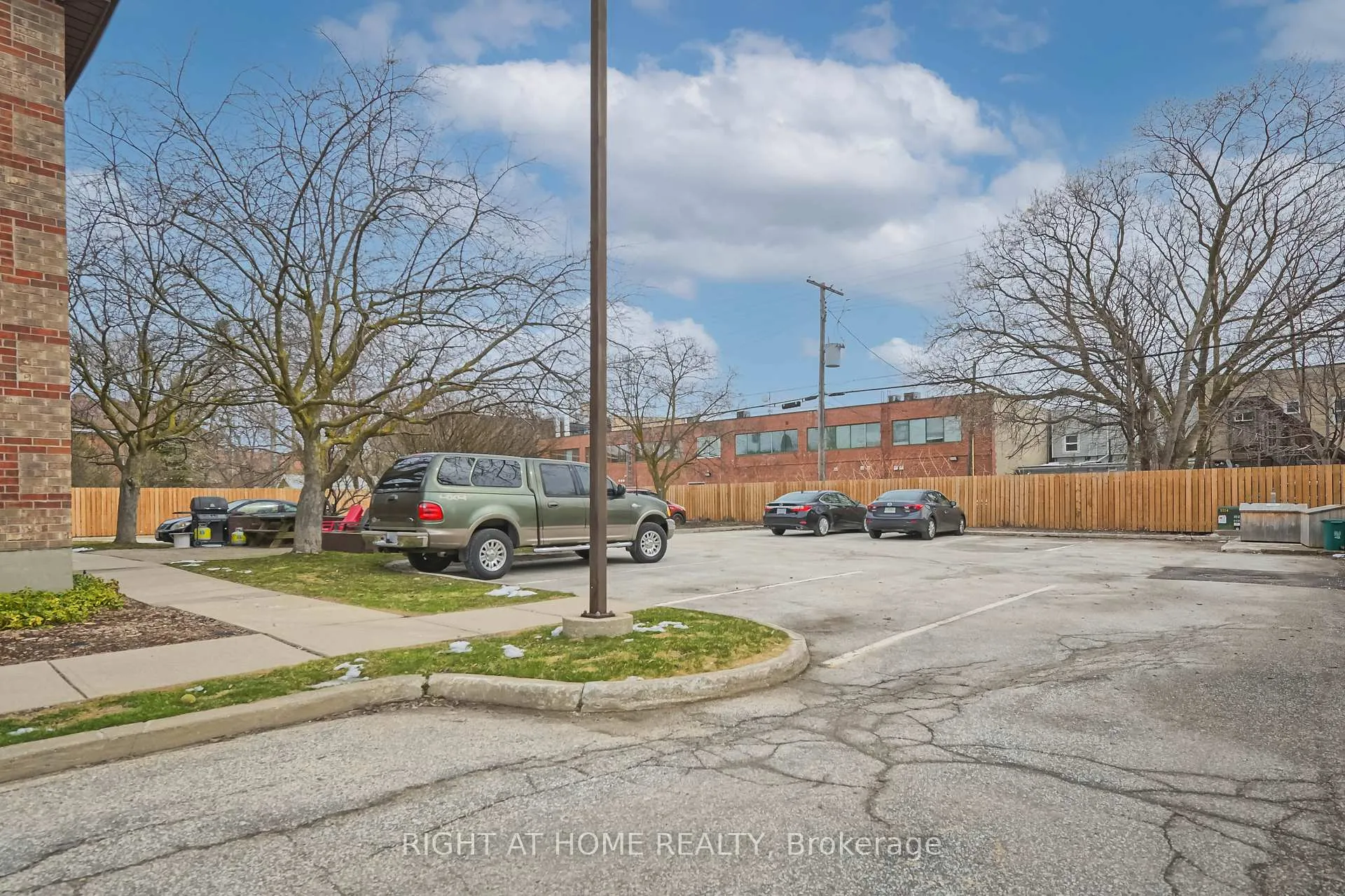 Photo 28 of Unit 4, 215 Pine Street, Collingwood — HOMEH