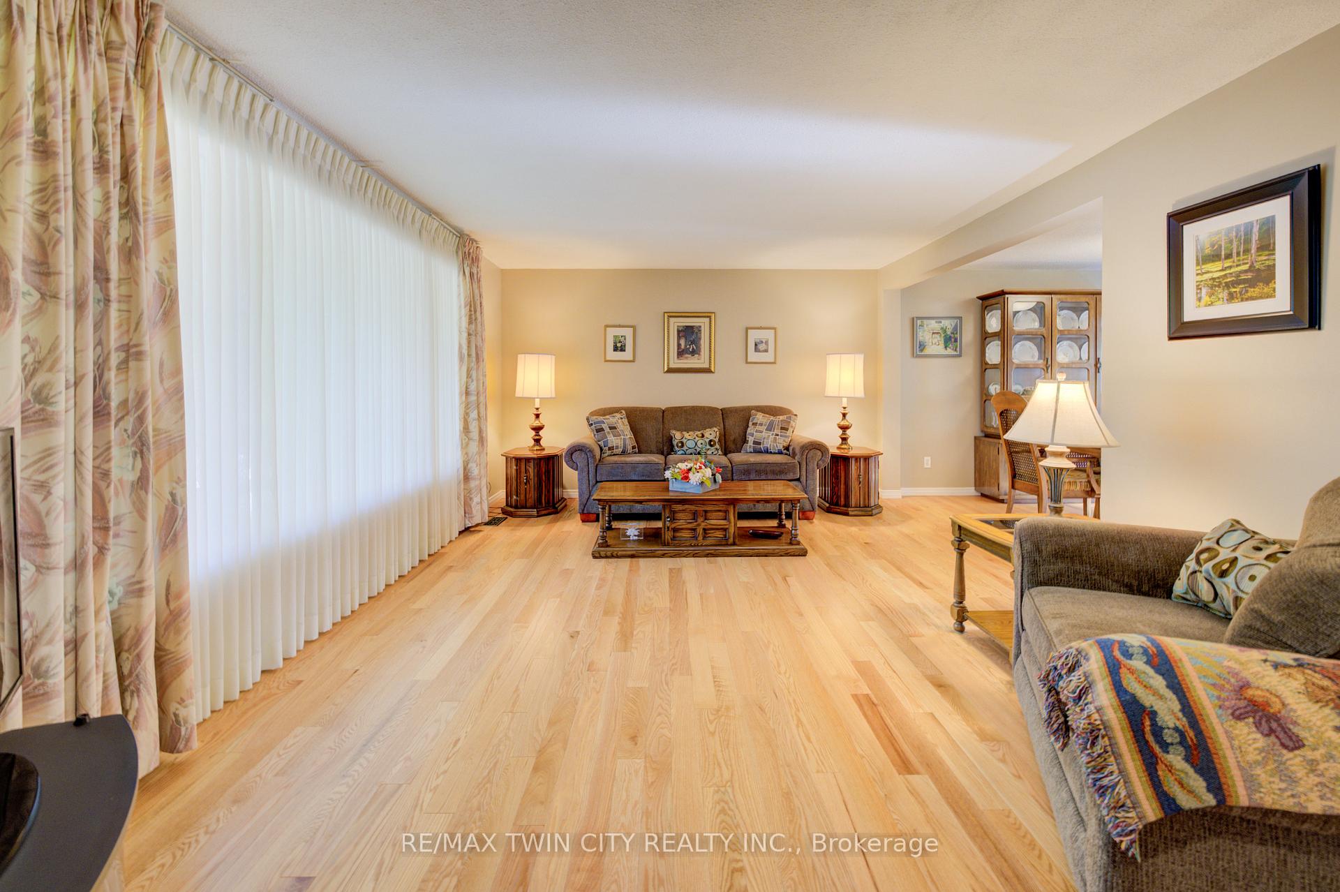 Photo 5 of 176 Morrison Road, Kitchener — HOMEH