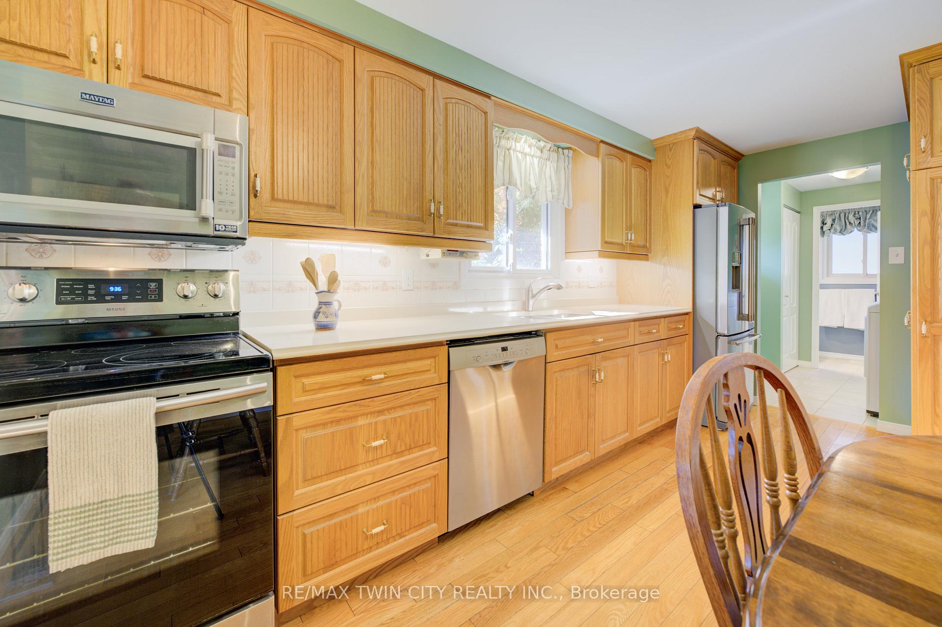 Photo 8 of 176 Morrison Road, Kitchener — HOMEH