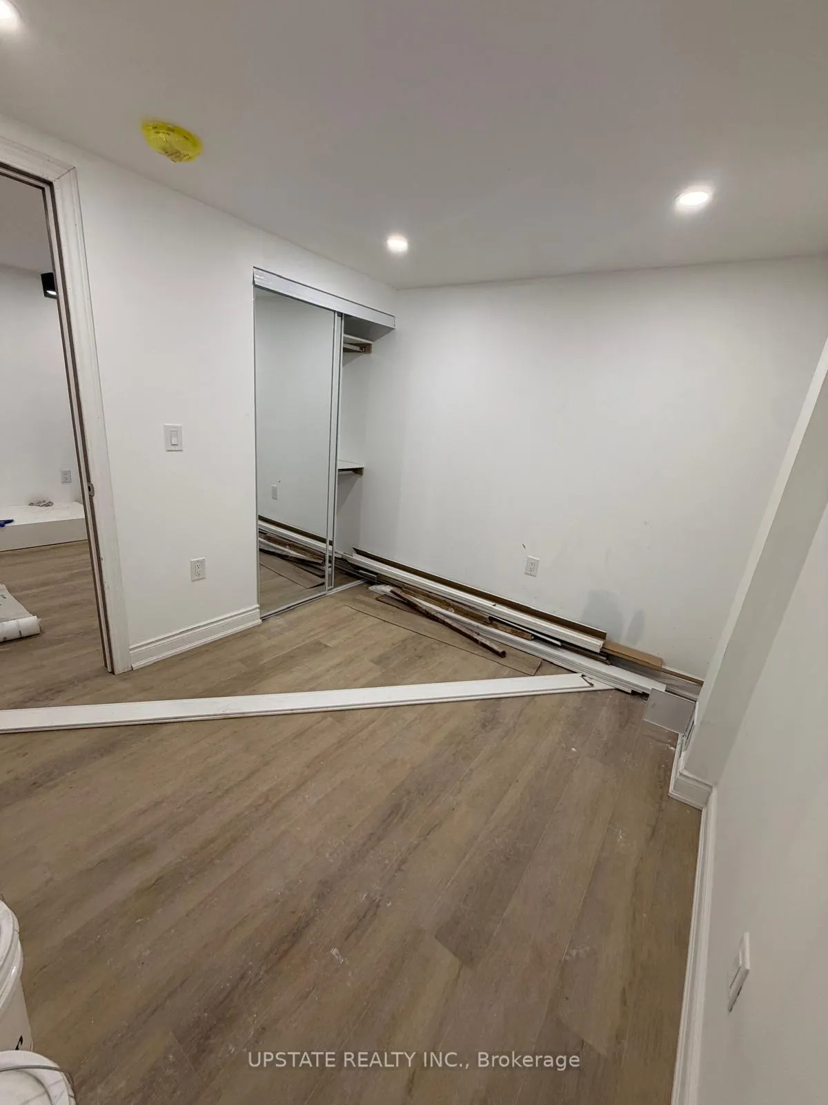 Photo 4 of 20 Stirrup Court, Brampton, Fletcher's Creek Village — HOMEH