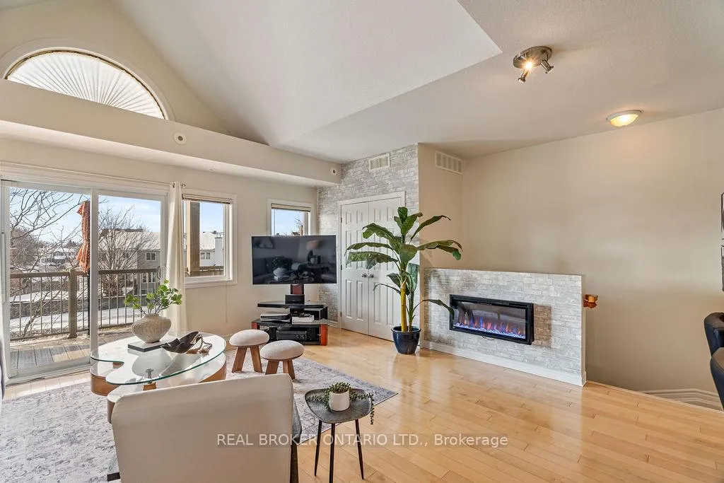 Photo 7 of Unit 10, 165 Waterbridge Drive, Ottawa, Barrhaven East — HOMEH