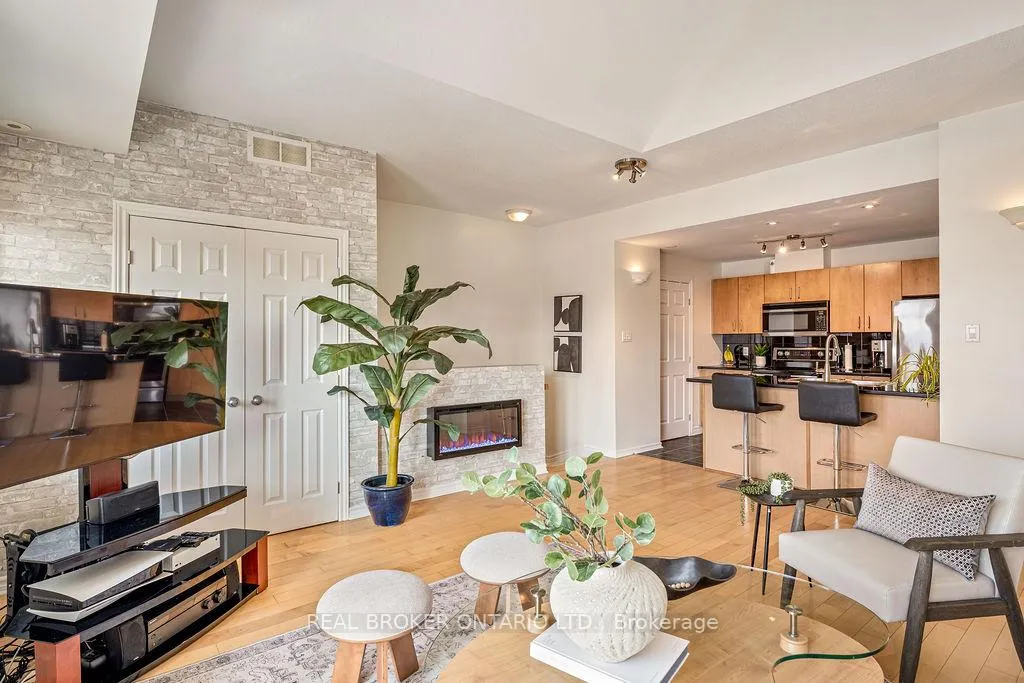 Photo 8 of Unit 10, 165 Waterbridge Drive, Ottawa, Barrhaven East — HOMEH