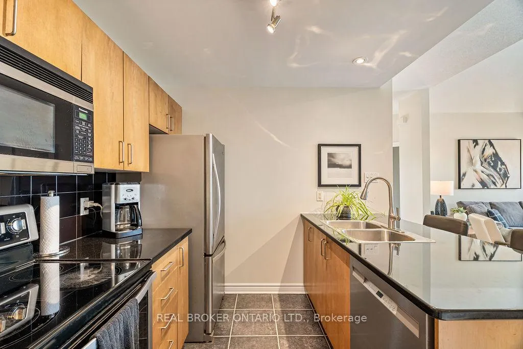 Photo 11 of Unit 10, 165 Waterbridge Drive, Ottawa, Barrhaven East — HOMEH