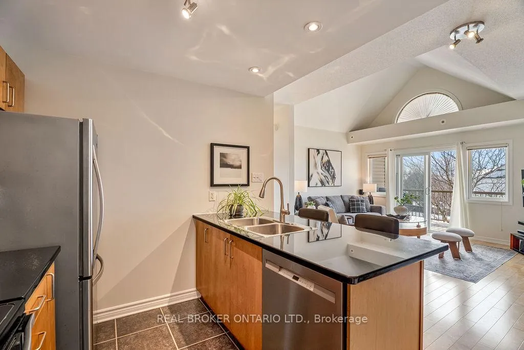Photo 15 of Unit 10, 165 Waterbridge Drive, Ottawa, Barrhaven East — HOMEH