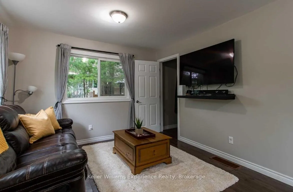Photo 2 of 85 Melrose Avenue, Wasaga Beach — HOMEH