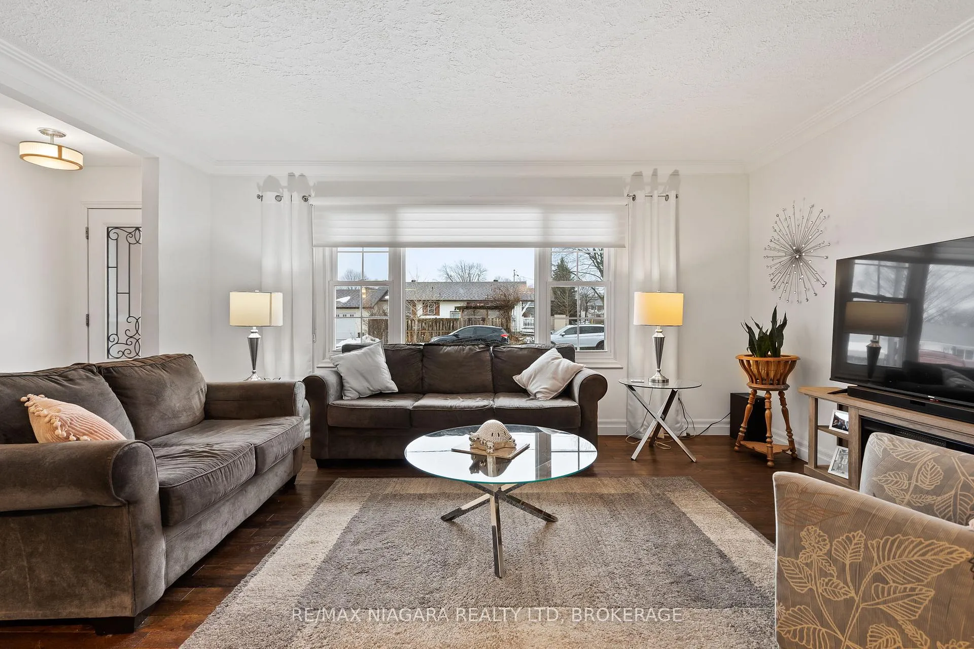 Photo 4 of 13 Robert Street, St. Catharines, Port Dalhousie — HOMEH