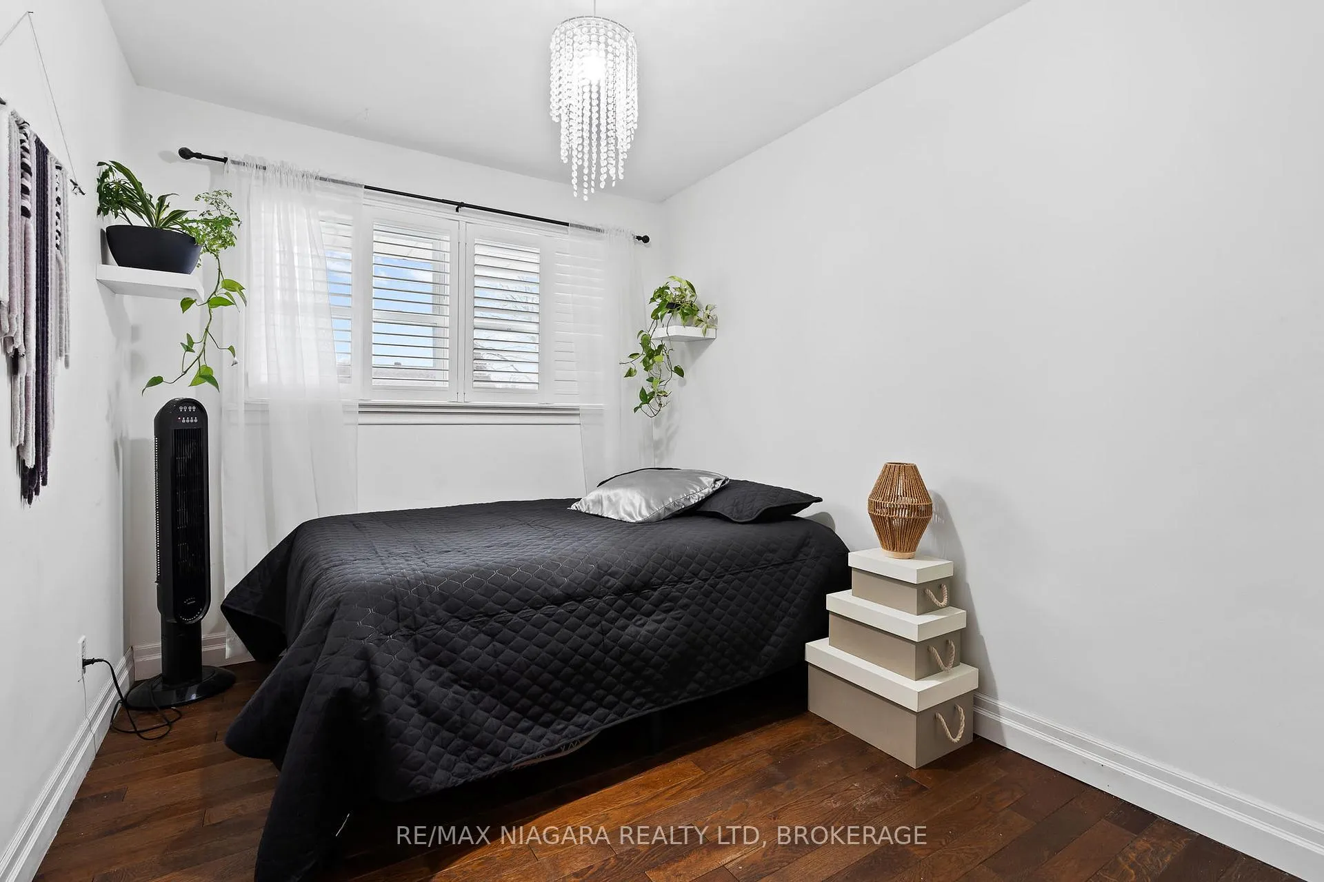 Photo 15 of 13 Robert Street, St. Catharines, Port Dalhousie — HOMEH