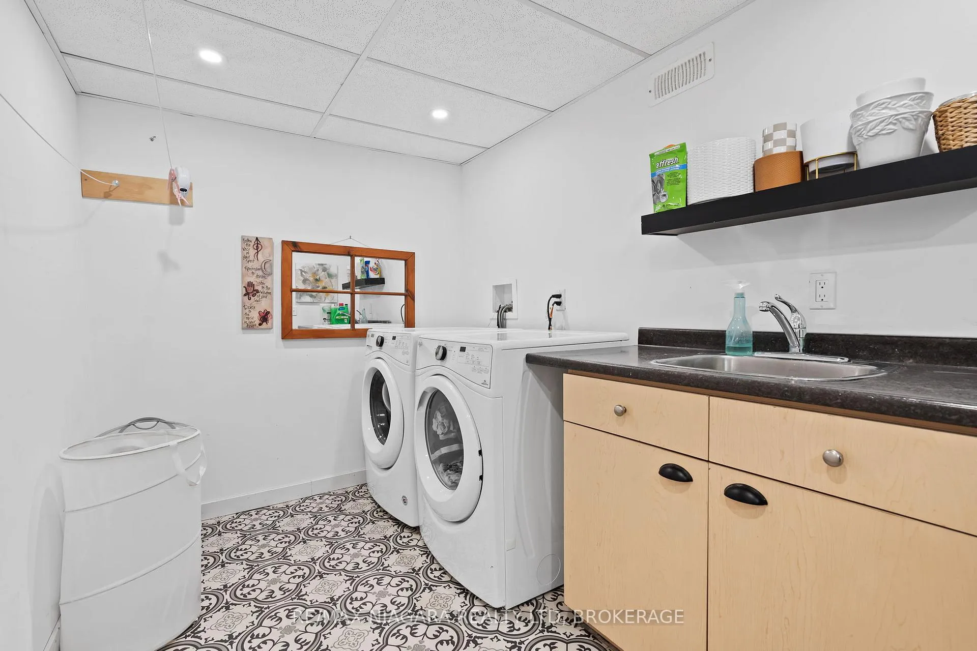 Photo 22 of 13 Robert Street, St. Catharines, Port Dalhousie — HOMEH