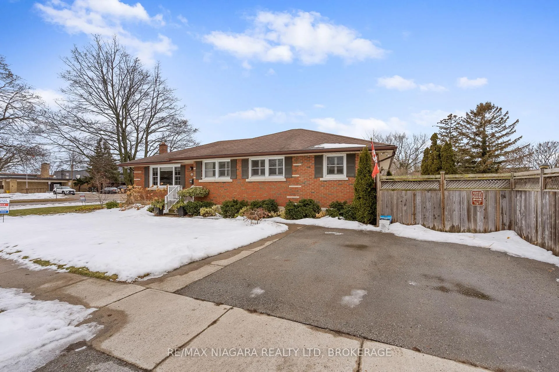 Photo 37 of 13 Robert Street, St. Catharines, Port Dalhousie — HOMEH