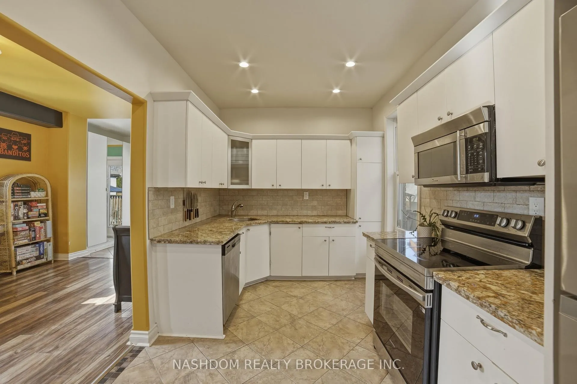 Photo 11 of 81 Ottawa Street N, Hamilton, Crown Point — HOMEH