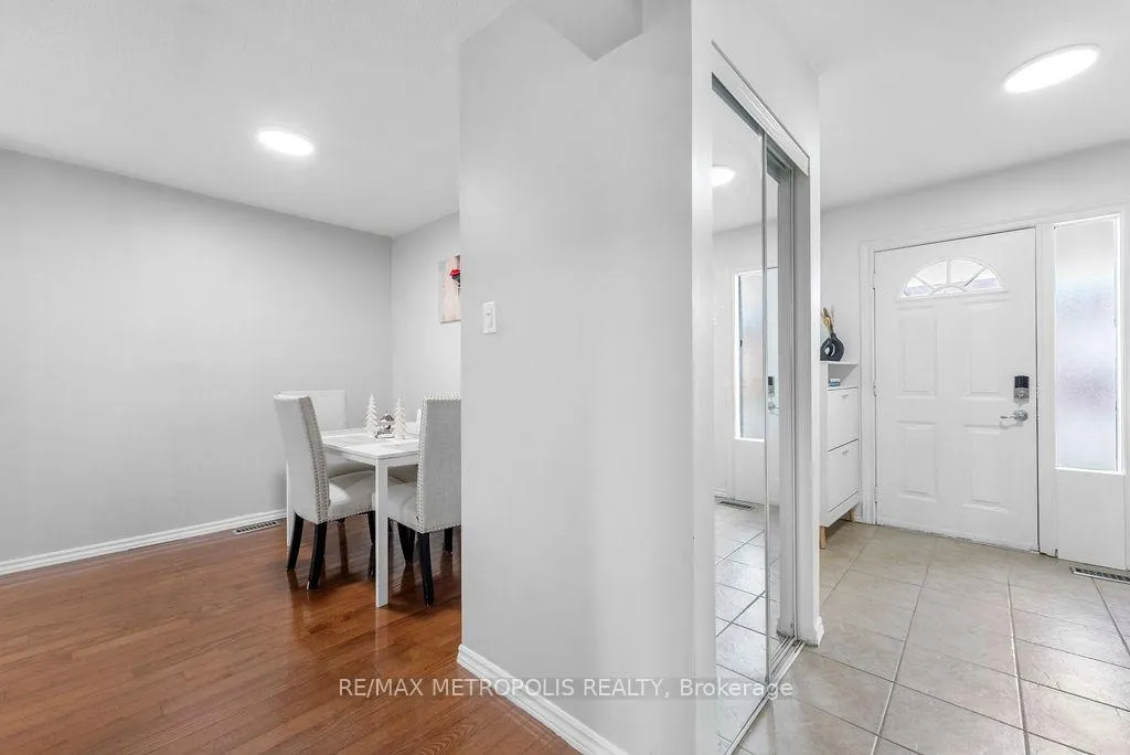 Photo 12 of 295 Fleetwood Crescent, Brampton, Southgate — HOMEH