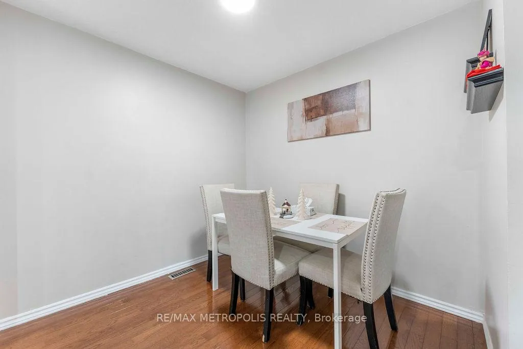 Photo 13 of 295 Fleetwood Crescent, Brampton, Southgate — HOMEH