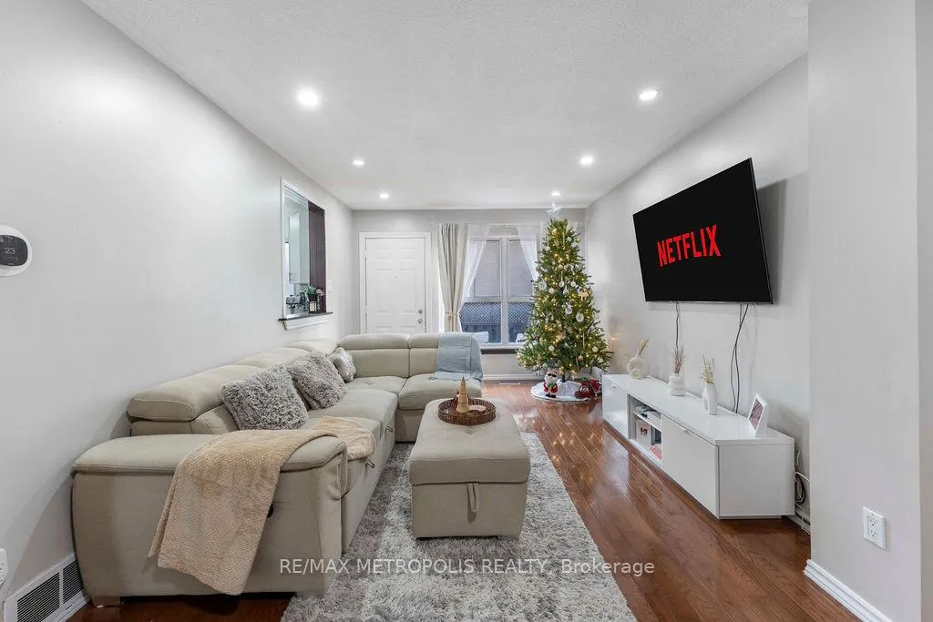 Photo 15 of 295 Fleetwood Crescent, Brampton, Southgate — HOMEH