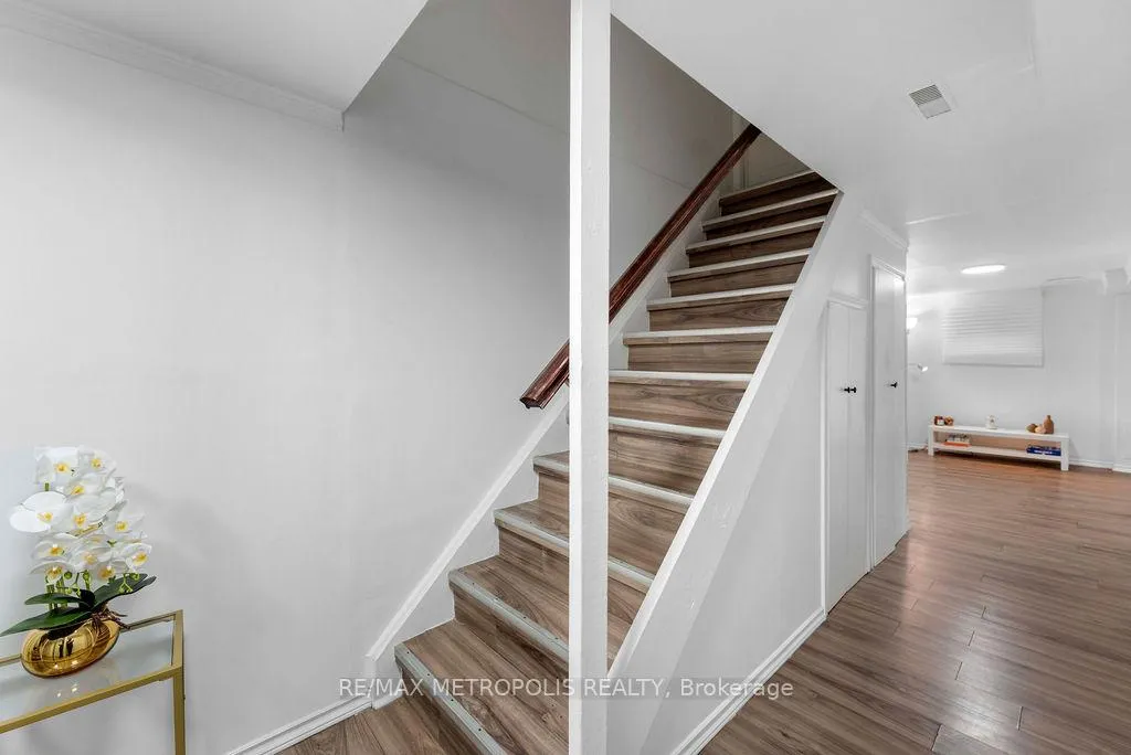 Photo 28 of 295 Fleetwood Crescent, Brampton, Southgate — HOMEH