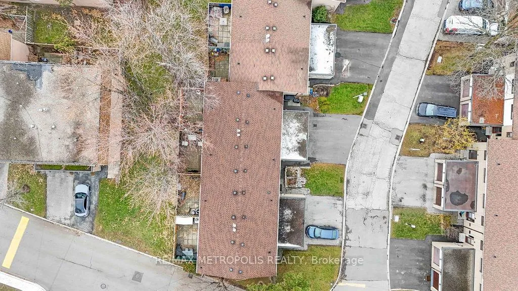 Photo 43 of 295 Fleetwood Crescent, Brampton, Southgate — HOMEH