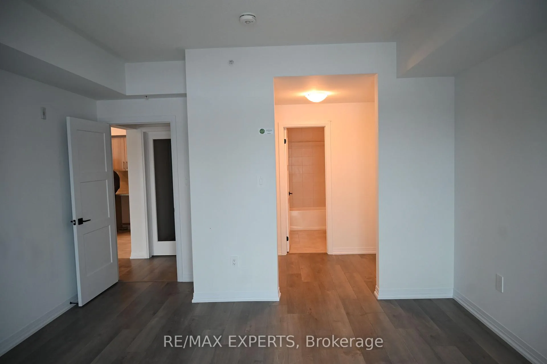 Photo 10 of Unit 115, 15 Kneeshaw Drive, Barrie, Rural Barrie Southeast — HOMEH
