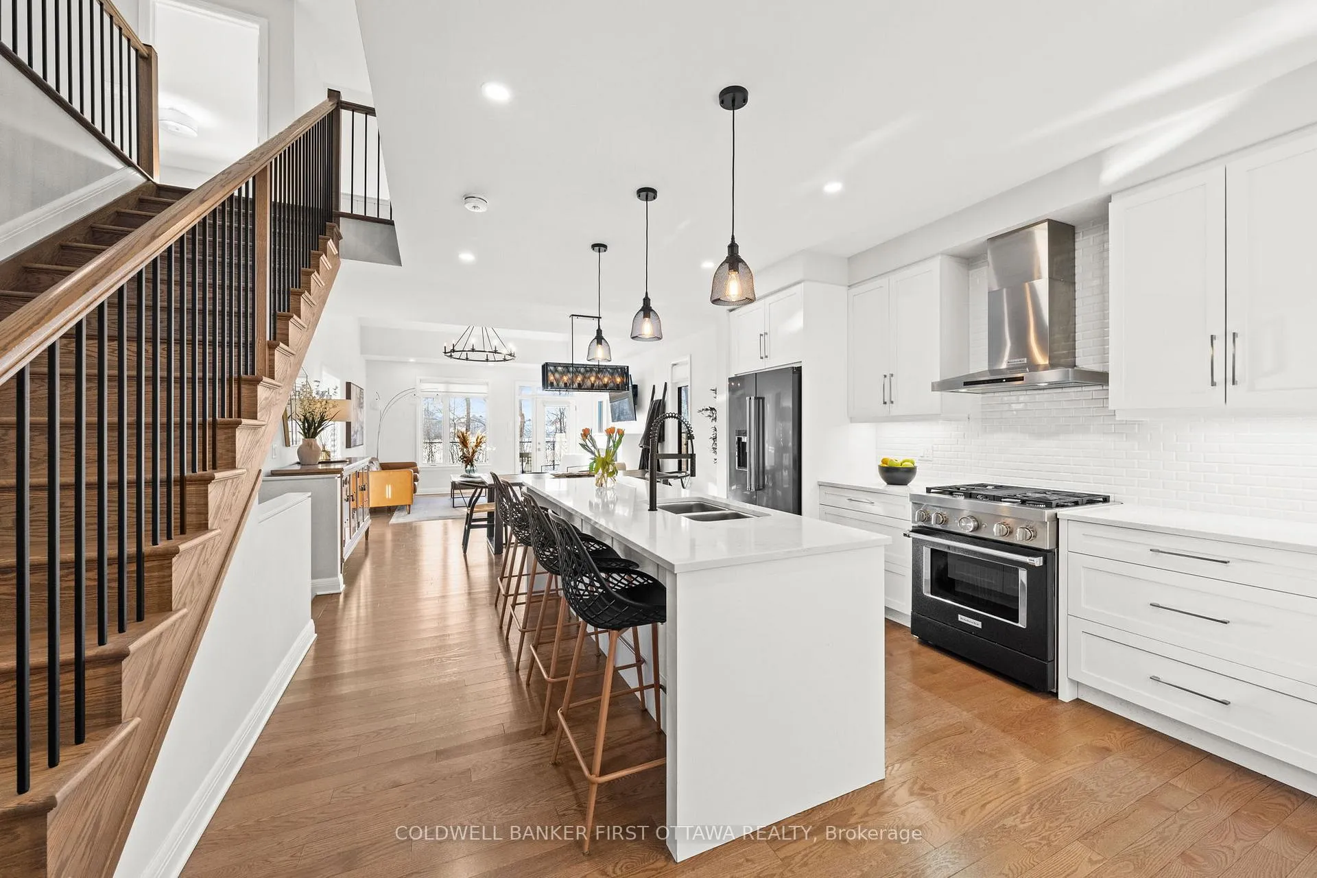 Photo 5 of 54 Stanhope Court, Ottawa, Barrhaven - Stonebridge — HOMEH