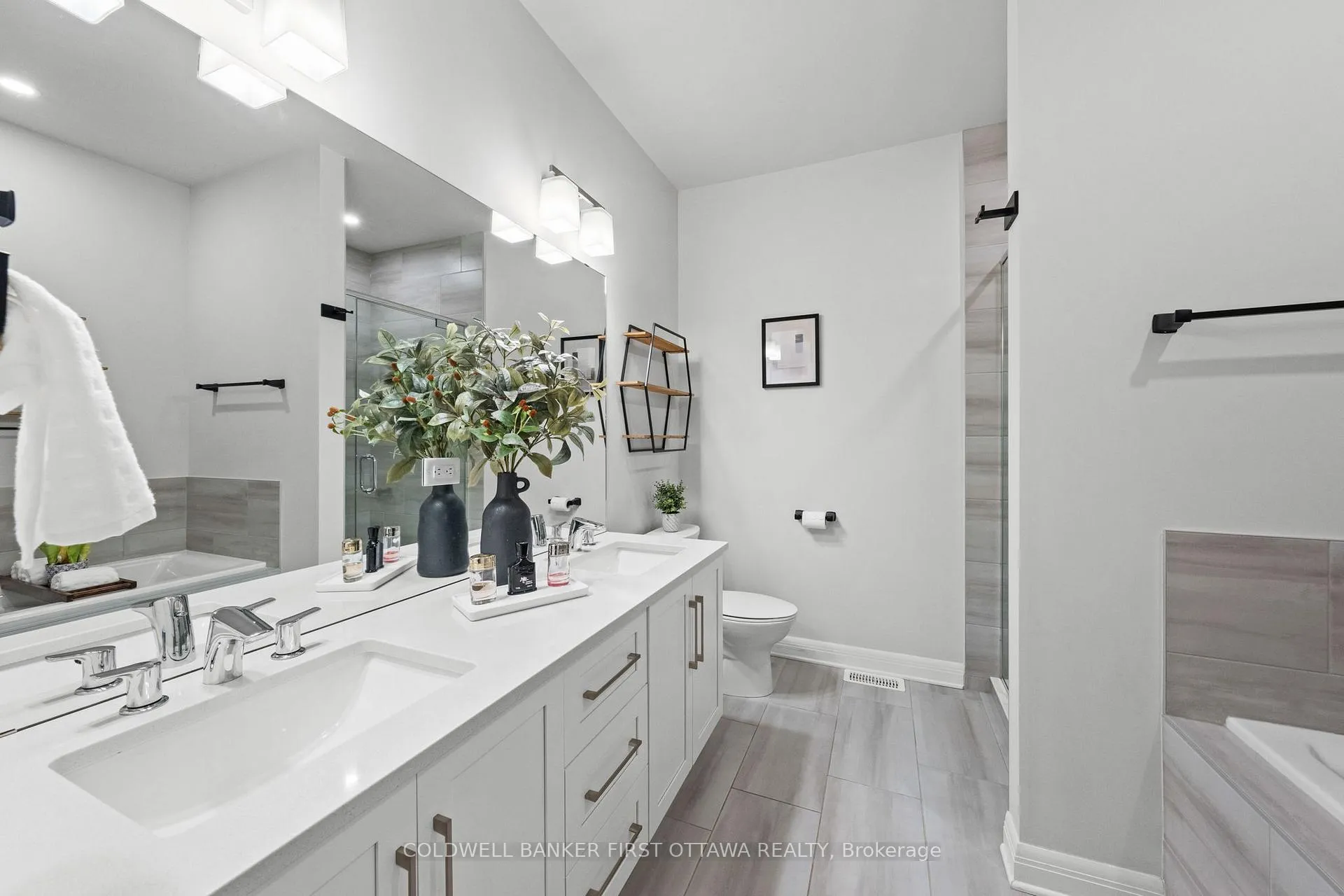 Photo 16 of 54 Stanhope Court, Ottawa, Barrhaven - Stonebridge — HOMEH