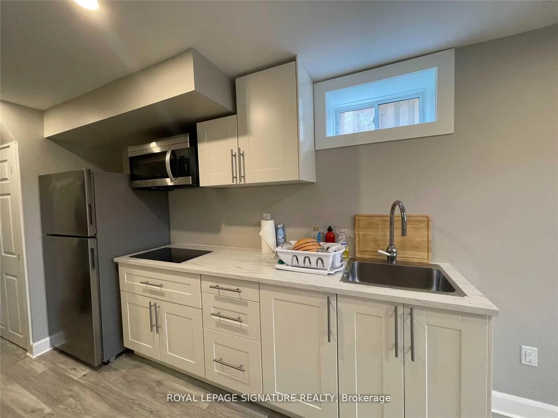 Photo 3 of Unit Bsmt, 174 Wagner Crescent, Essa, Angus — HOMEH