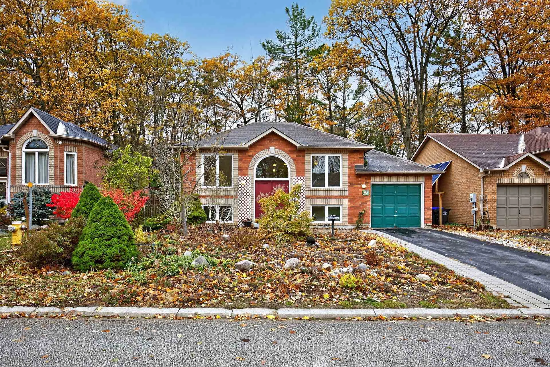 Photo 3 of 12 Brillinger Drive, Wasaga Beach — HOMEH