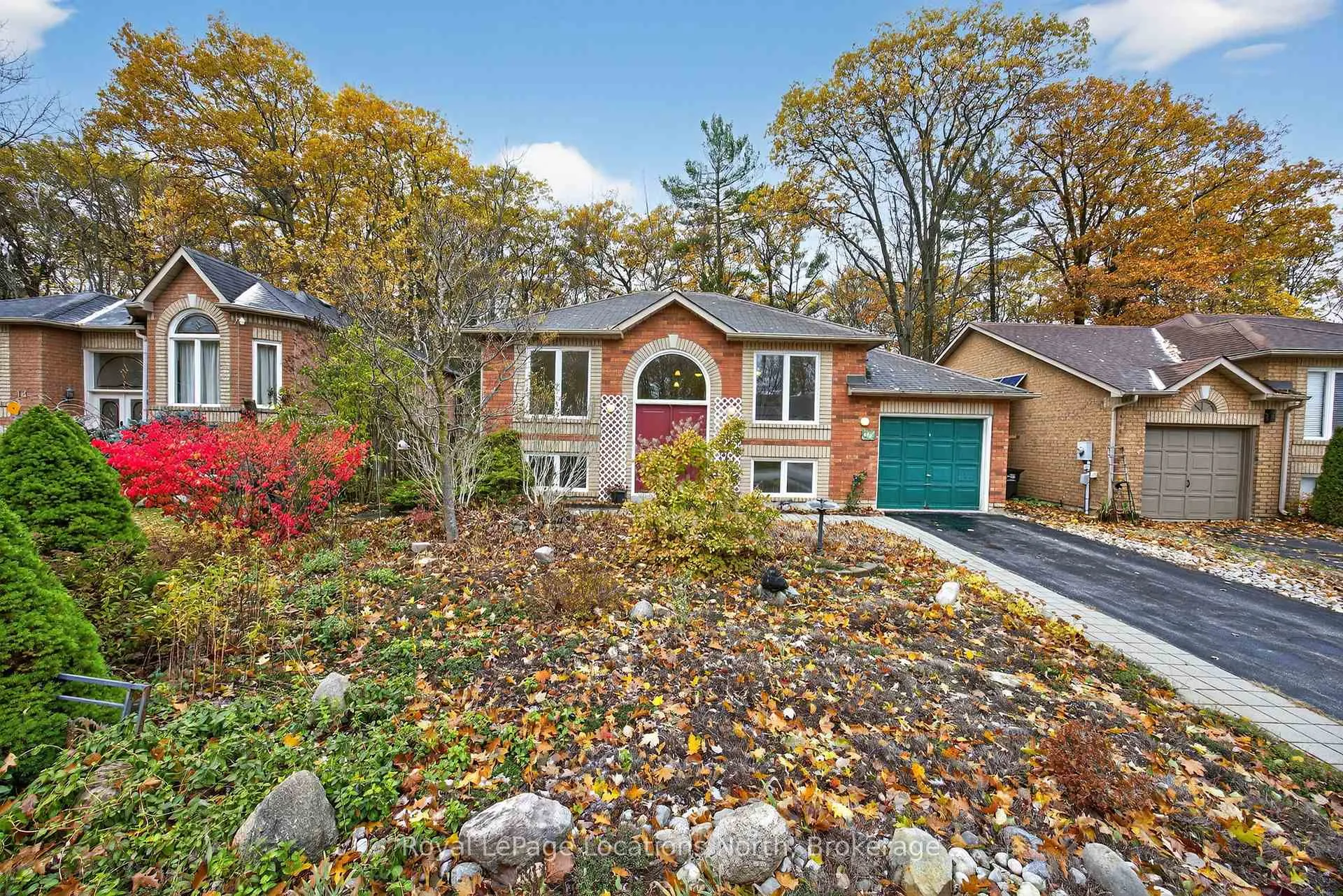 Photo 4 of 12 Brillinger Drive, Wasaga Beach — HOMEH