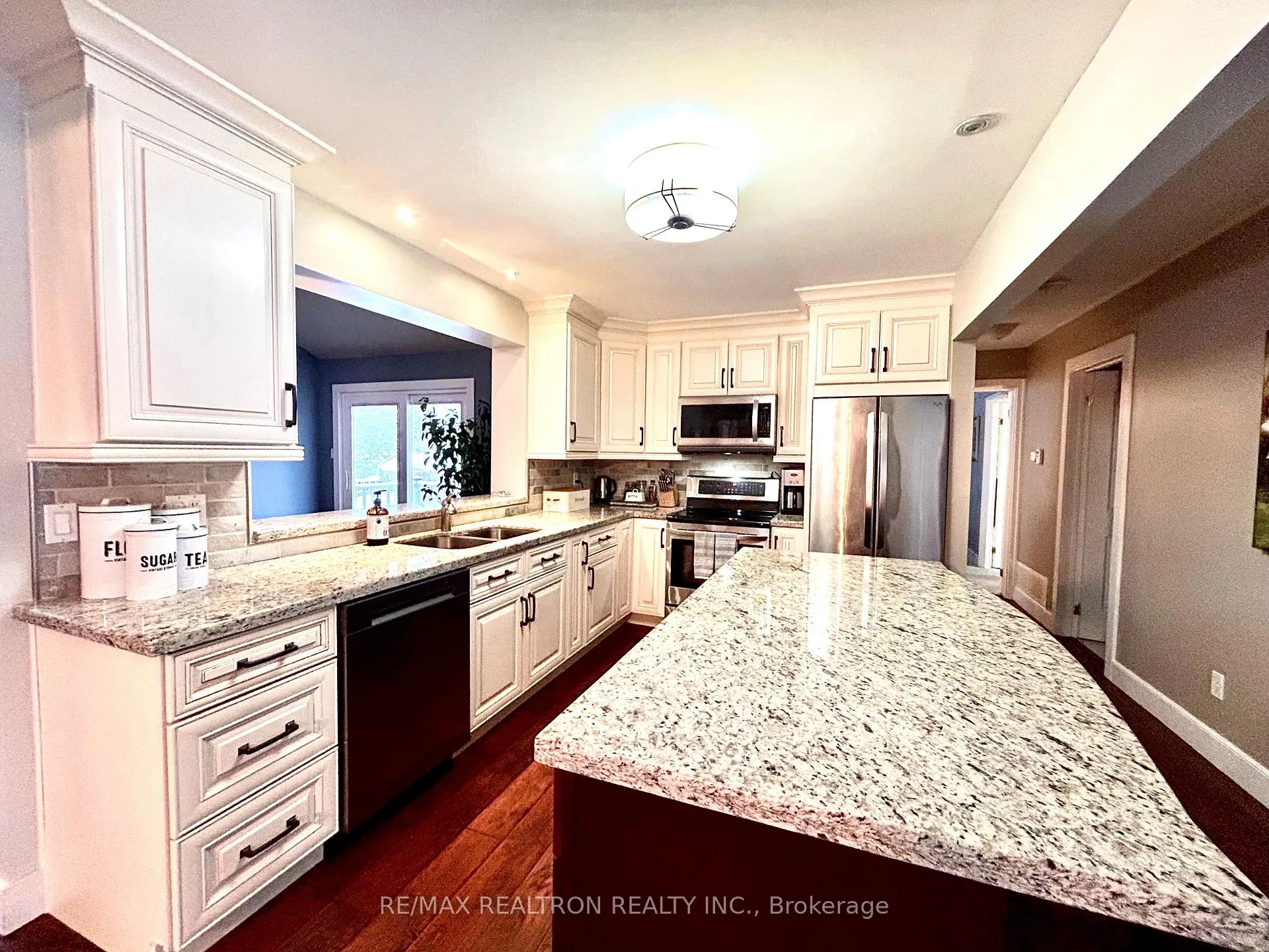 Photo 3 of 1203 St Vincent Street, Springwater, Midhurst — HOMEH