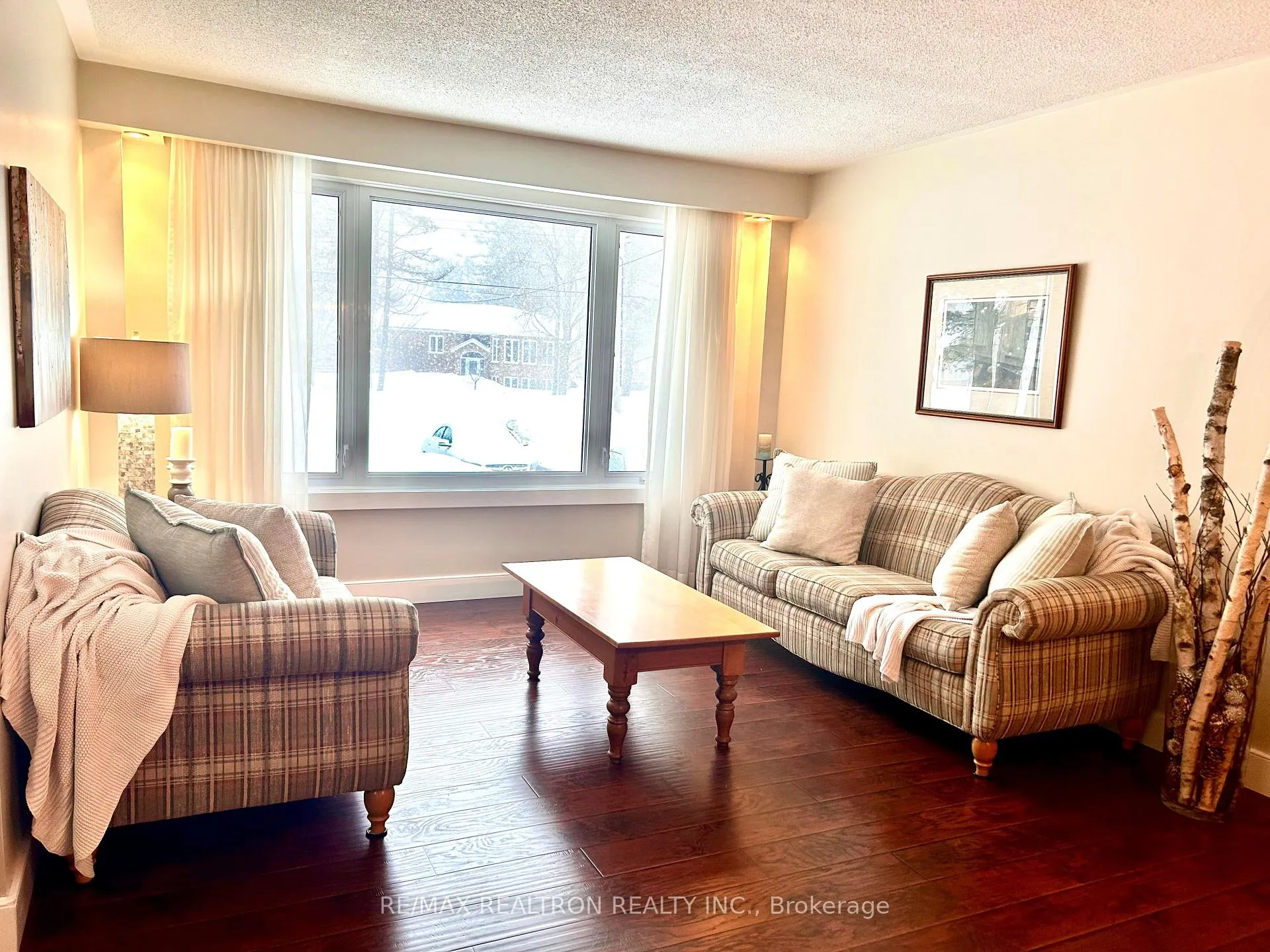 Photo 9 of 1203 St Vincent Street, Springwater, Midhurst — HOMEH