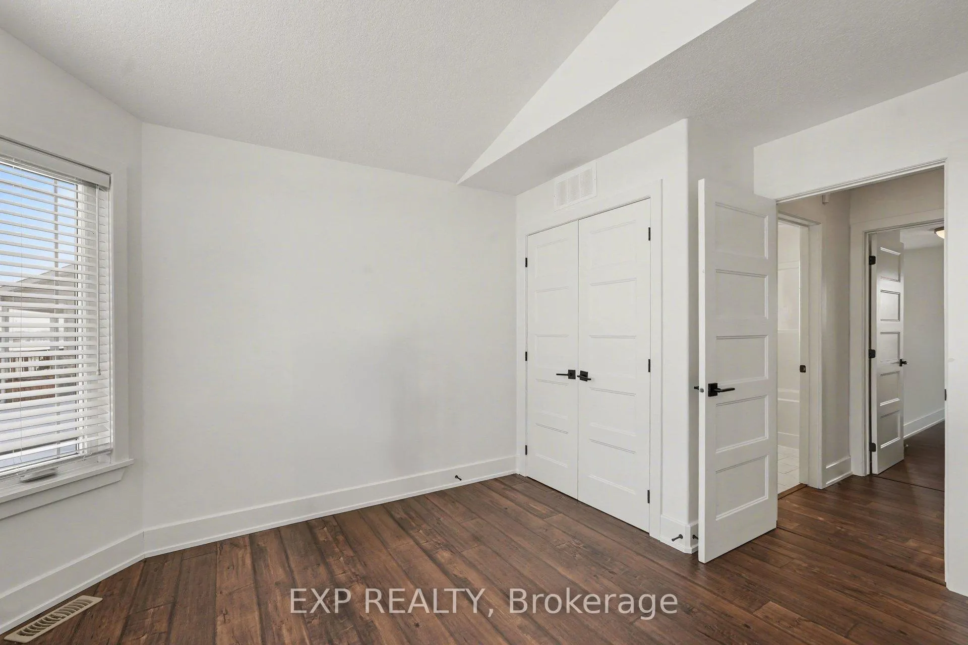 Photo 17 of 3512 Crosswind Crescent, Ottawa, Osgoode — HOMEH