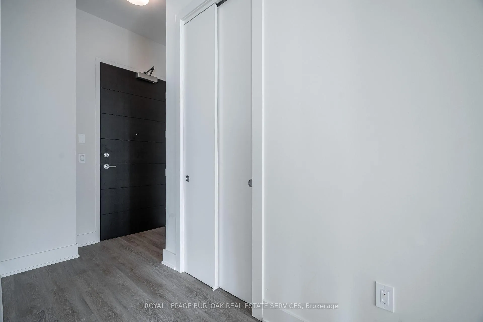 Photo 3 of Unit 1410, 212 King William Street, Hamilton, Beasley — HOMEH