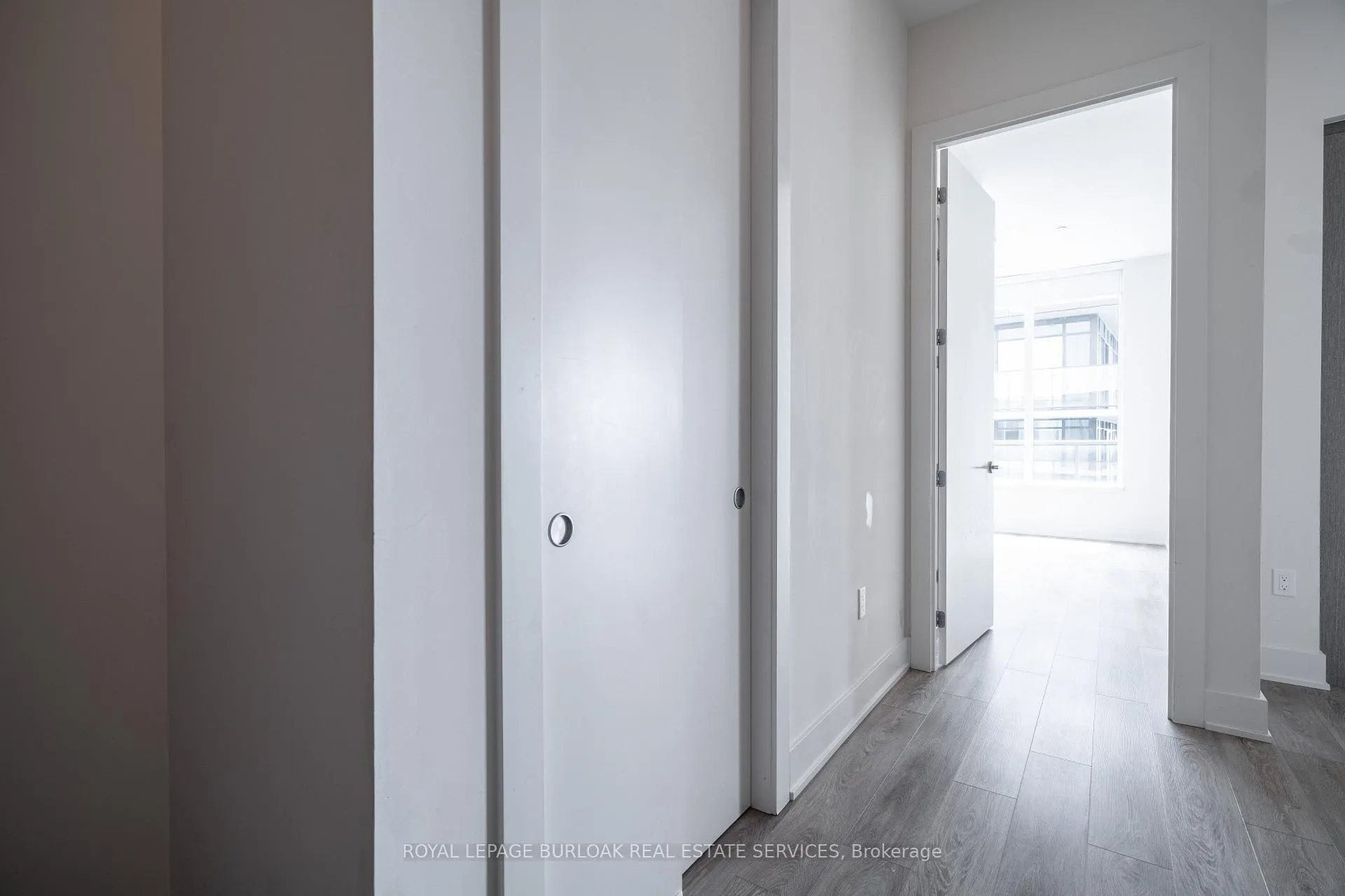 Photo 4 of Unit 1410, 212 King William Street, Hamilton, Beasley — HOMEH