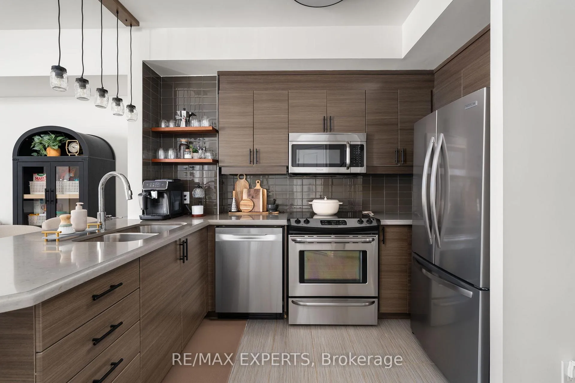 Photo 6 of Unit 1207, 7730 Kipling Avenue, Vaughan, Vaughan Grove — HOMEH