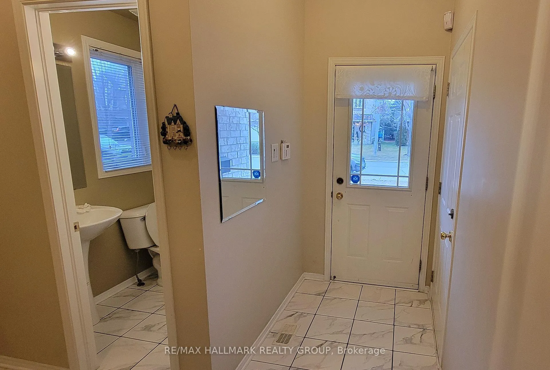 Photo 3 of 1620 Henri Lauzon Street, Ottawa, Chapel Hill — HOMEH
