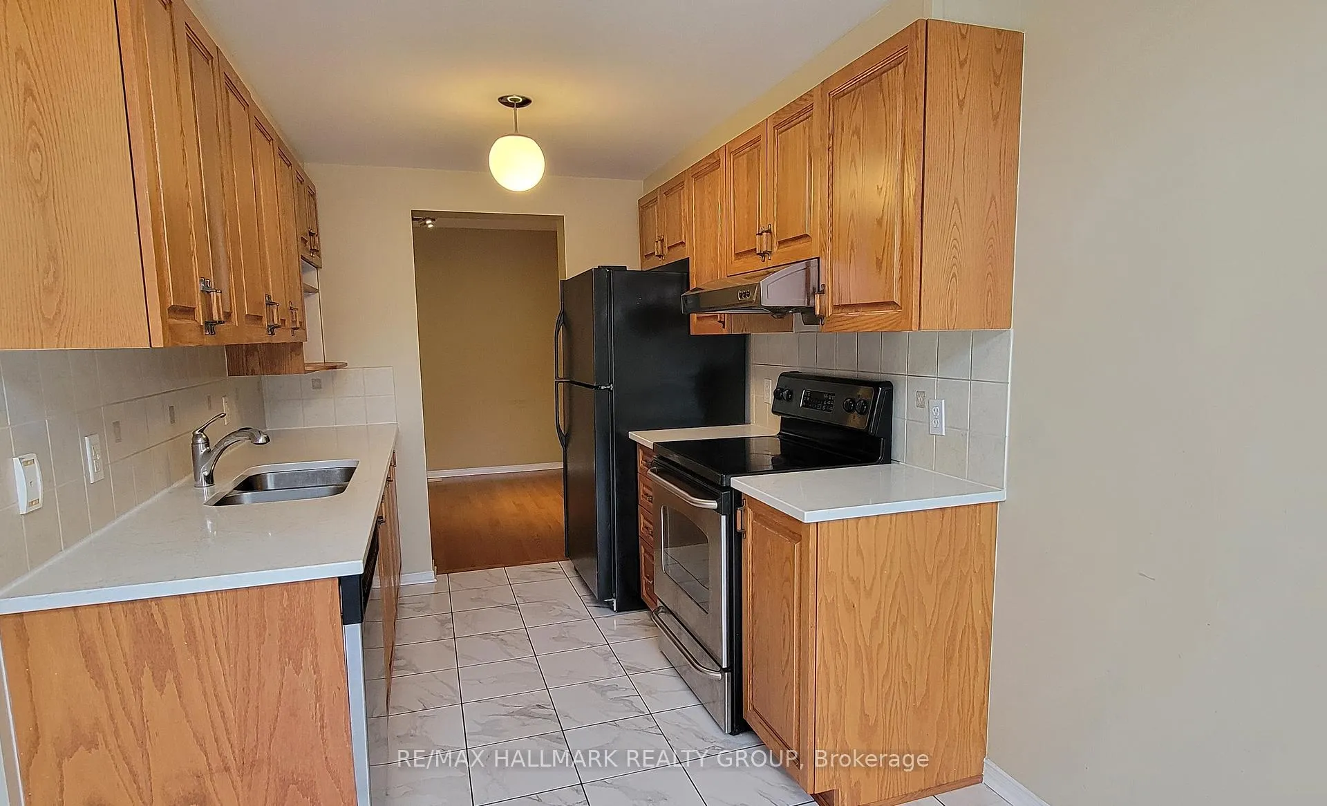 Photo 5 of 1620 Henri Lauzon Street, Ottawa, Chapel Hill — HOMEH