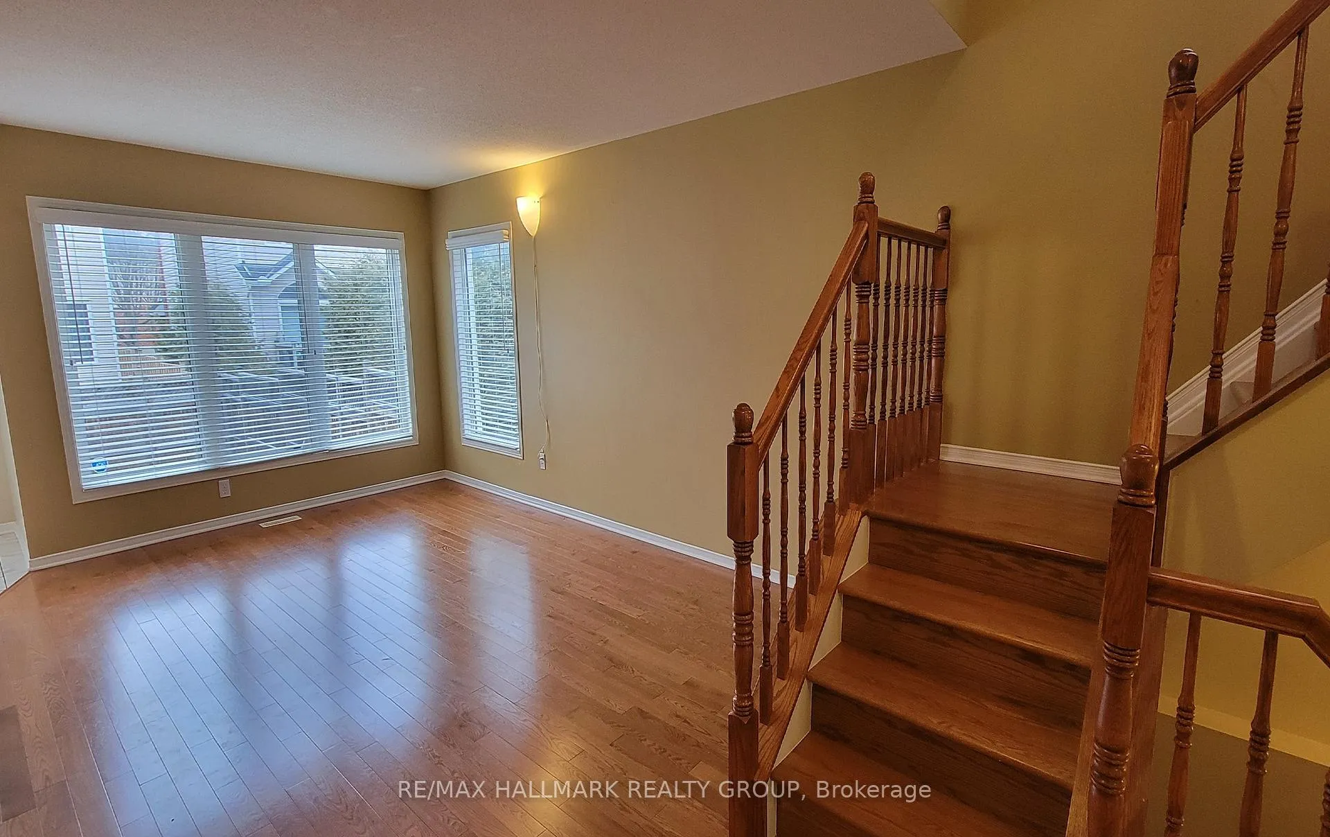 Photo 10 of 1620 Henri Lauzon Street, Ottawa, Chapel Hill — HOMEH