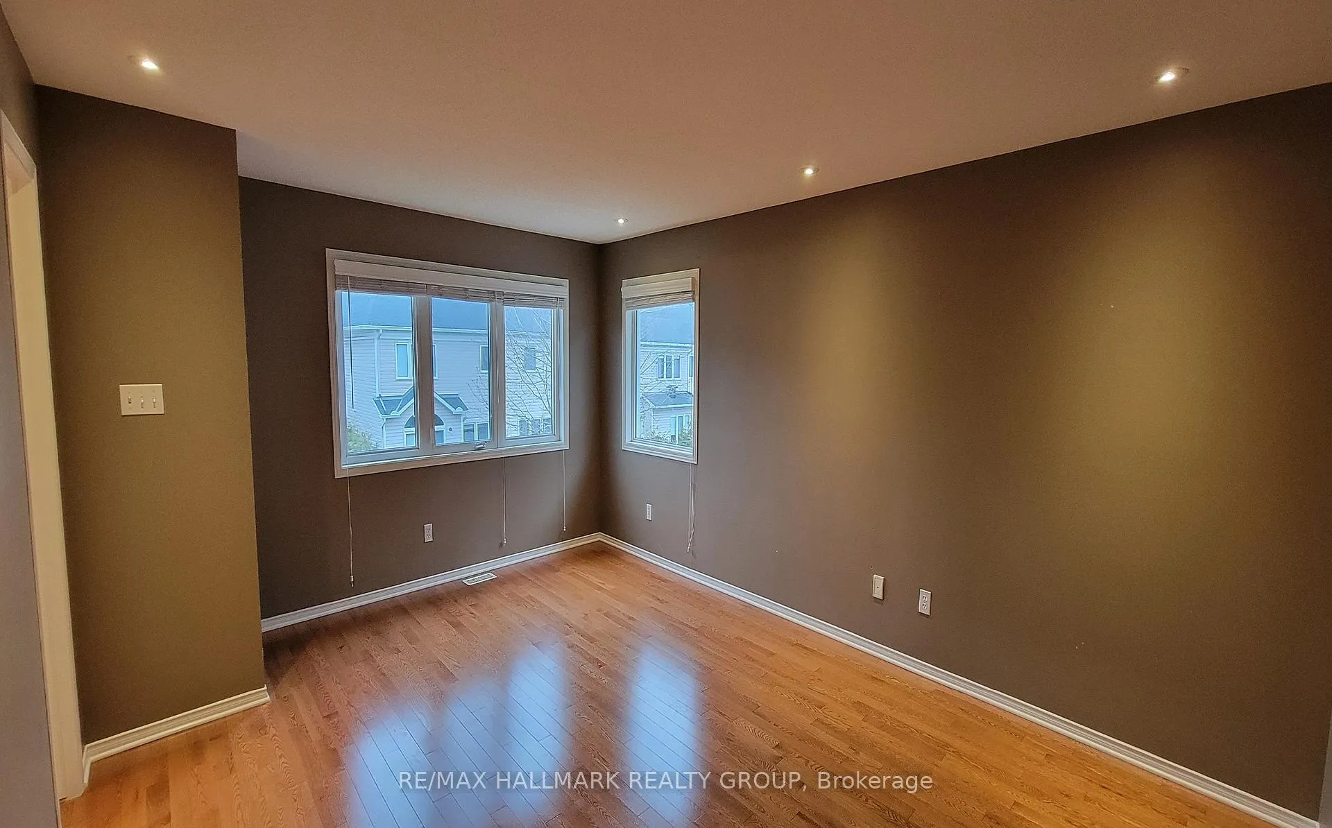Photo 11 of 1620 Henri Lauzon Street, Ottawa, Chapel Hill — HOMEH