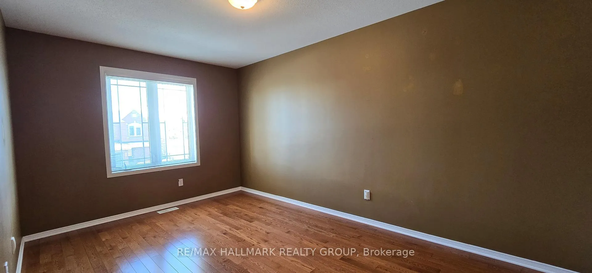 Photo 15 of 1620 Henri Lauzon Street, Ottawa, Chapel Hill — HOMEH