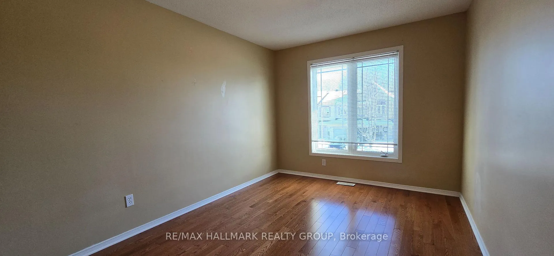 Photo 16 of 1620 Henri Lauzon Street, Ottawa, Chapel Hill — HOMEH