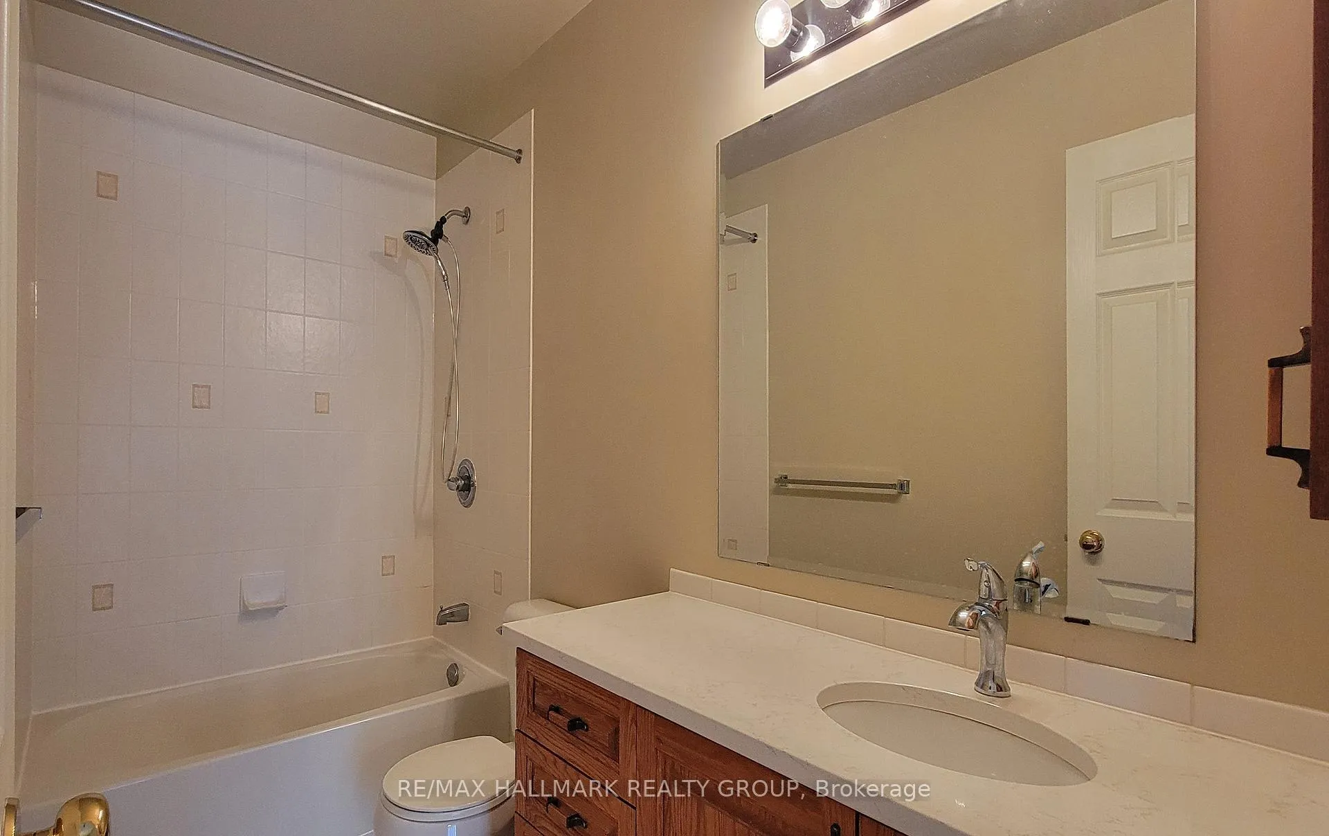 Photo 17 of 1620 Henri Lauzon Street, Ottawa, Chapel Hill — HOMEH