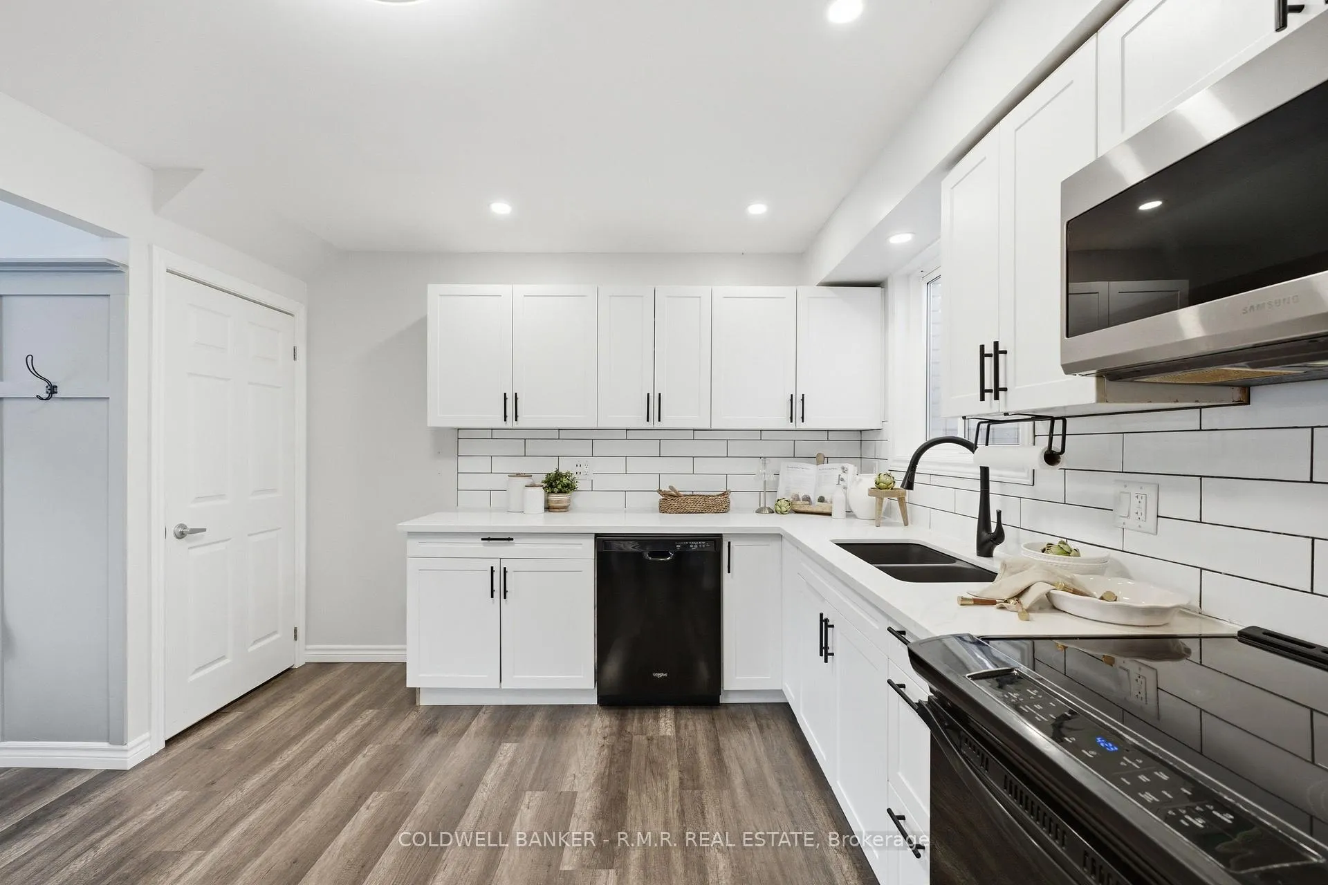 Photo 9 of 425 Bay Street, Scugog, Port Perry — HOMEH