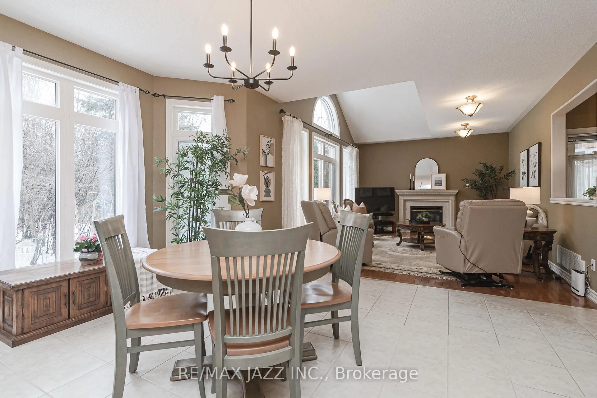 Photo 5 of 66 Fourth Avenue, Clarington, Courtice — HOMEH