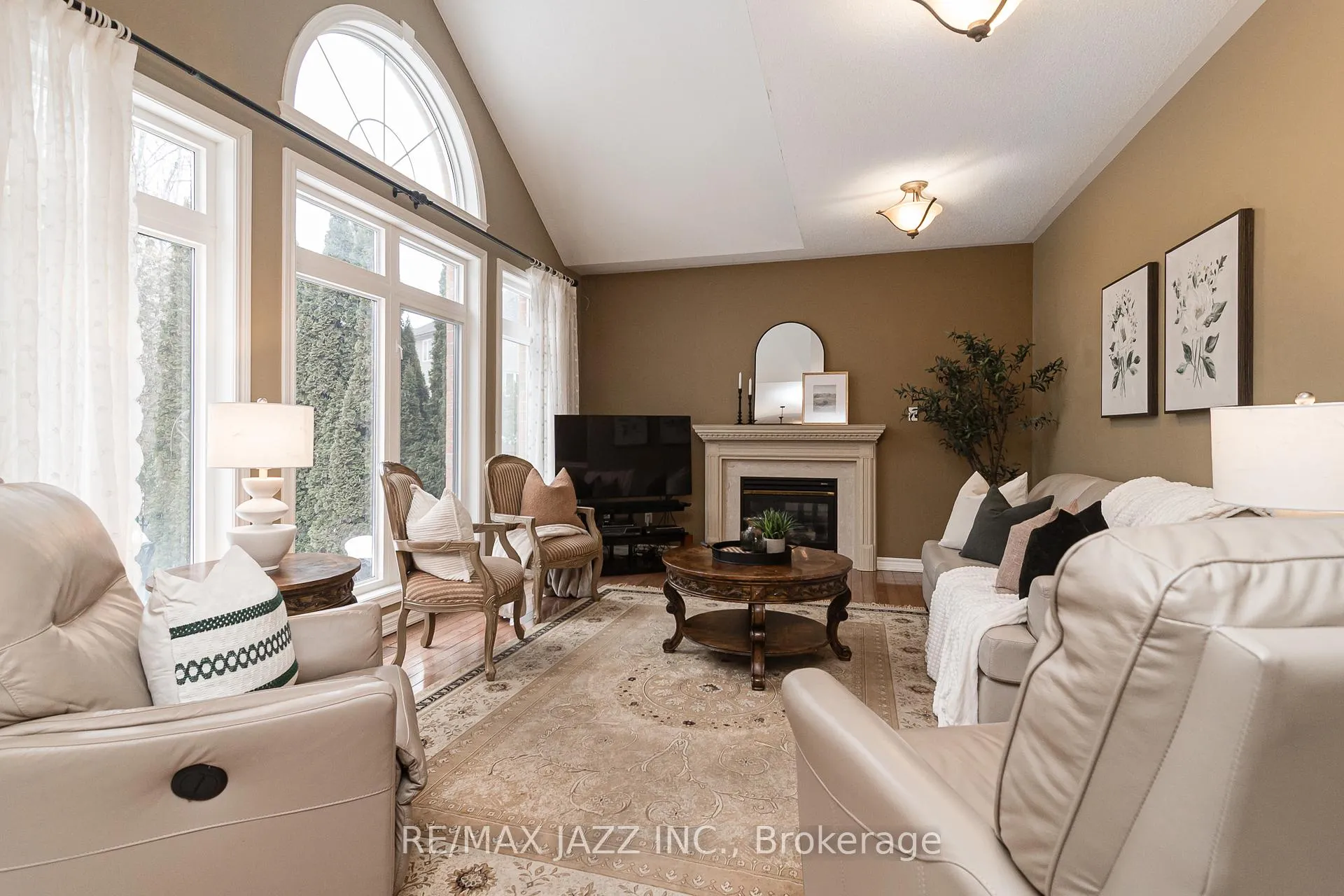 Photo 6 of 66 Fourth Avenue, Clarington, Courtice — HOMEH