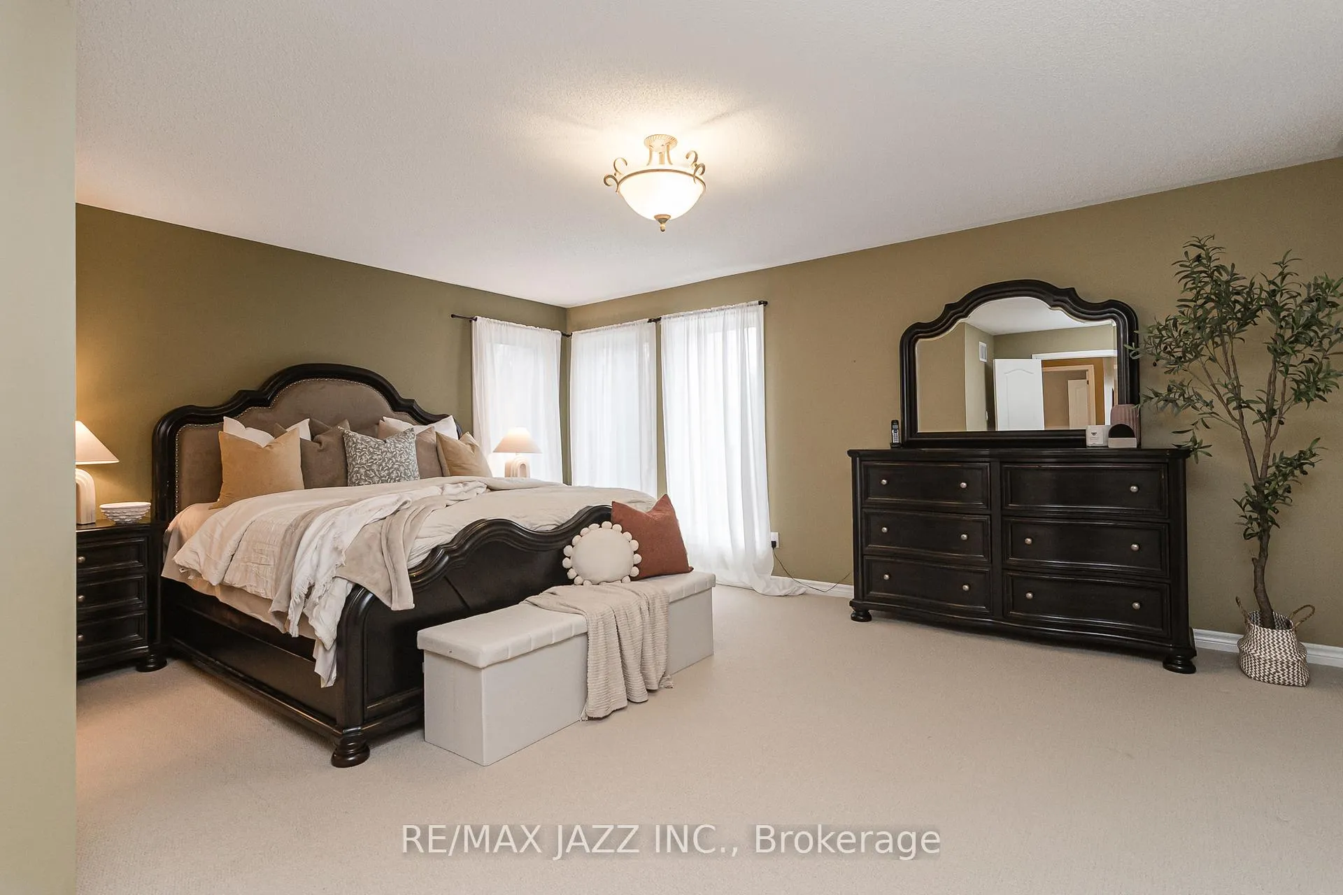 Photo 13 of 66 Fourth Avenue, Clarington, Courtice — HOMEH
