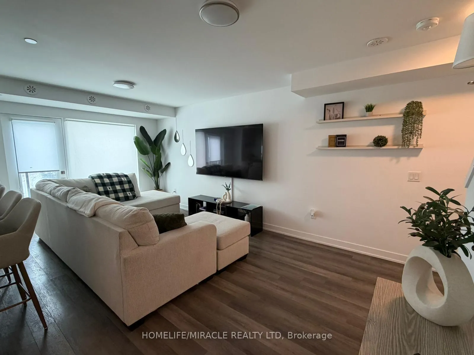 Photo 4 of Unit 14, 185 Veterans Drive, Brampton, Northwest Brampton — HOMEH