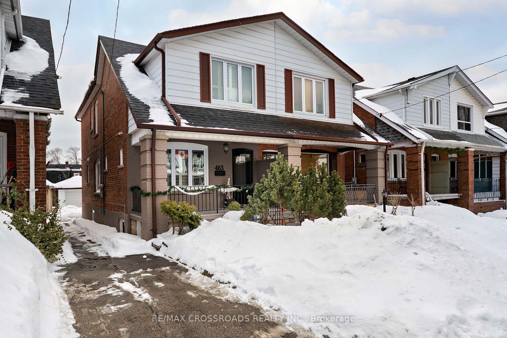 Front of 463 Milverton Boulevard
