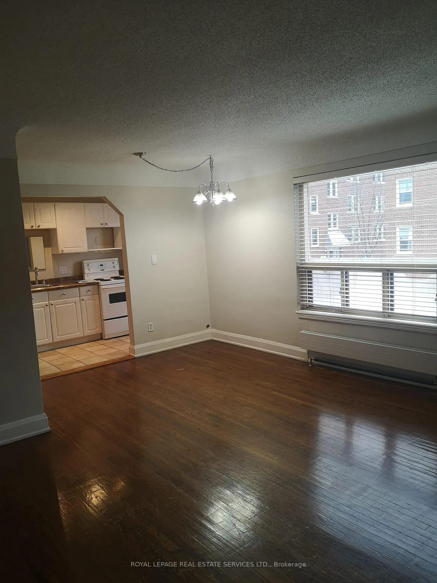 Photo 3 of Unit 8, 10 Rockwood Place, Hamilton, Durand — HOMEH