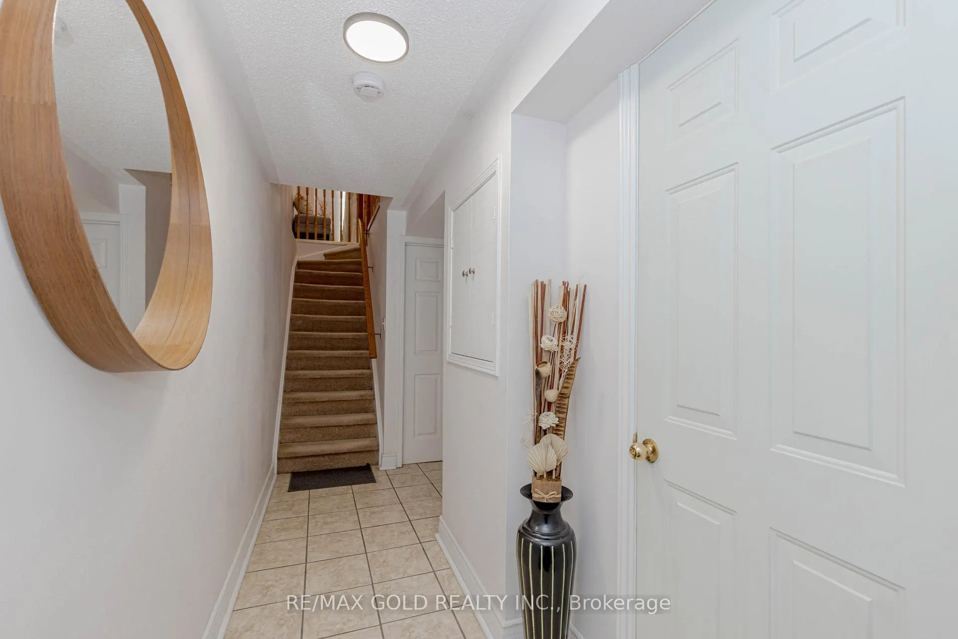 Photo 7 of 83 Spadina Road, Brampton, Brampton West — HOMEH